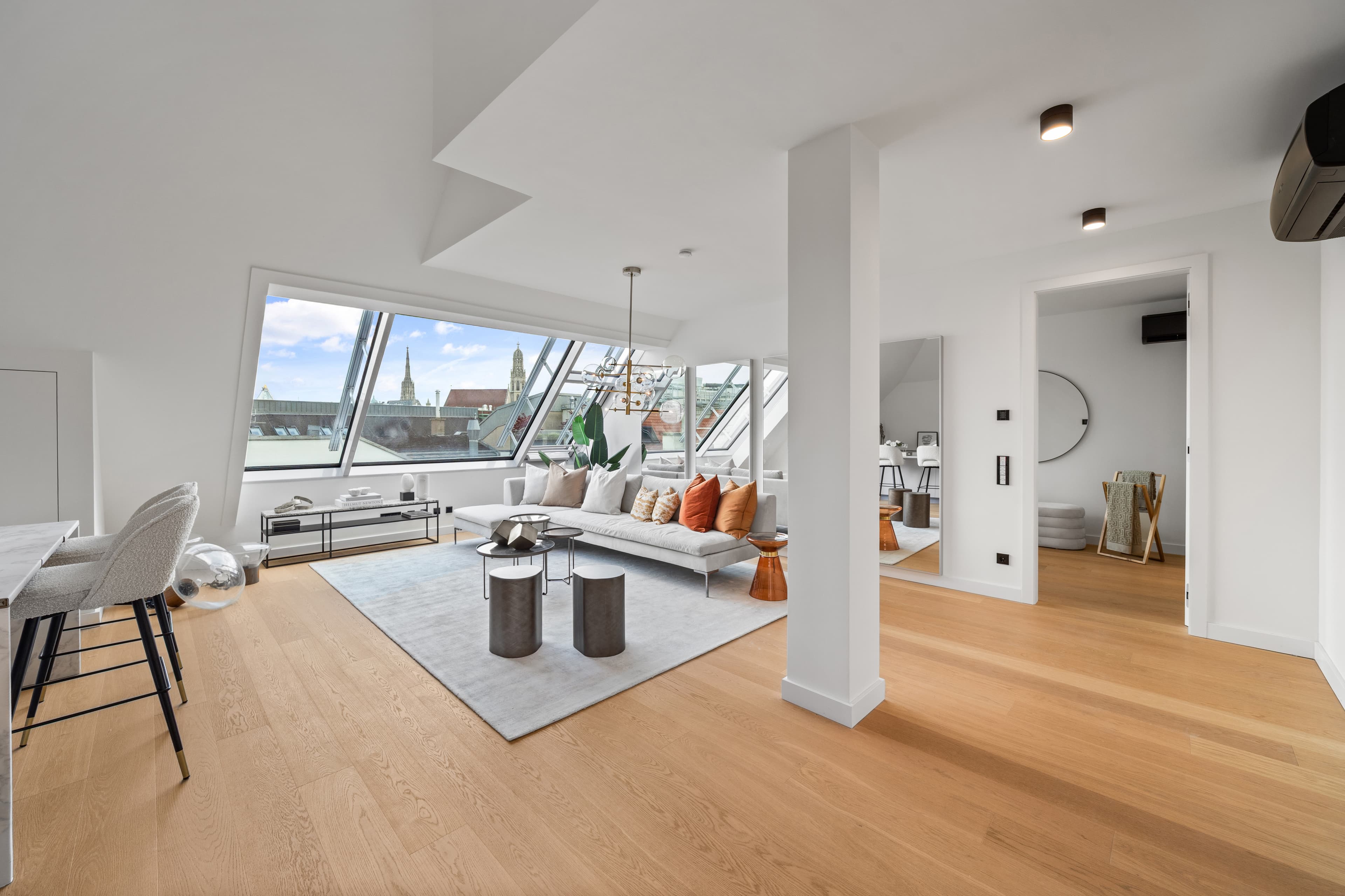 Luxurious Penthouse with Rooftop Terrace and View of St. Stephen's Cathedral