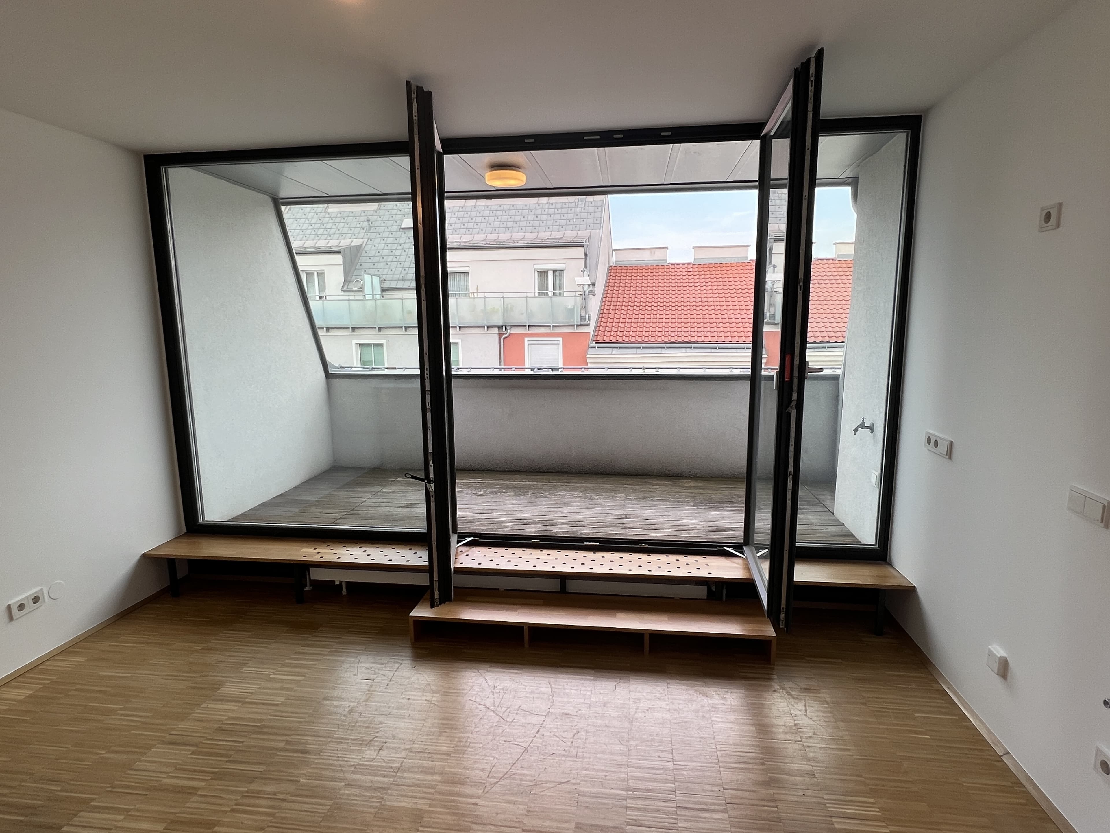 WOHNEN NAHE KARDINAL NAGL PLATZ