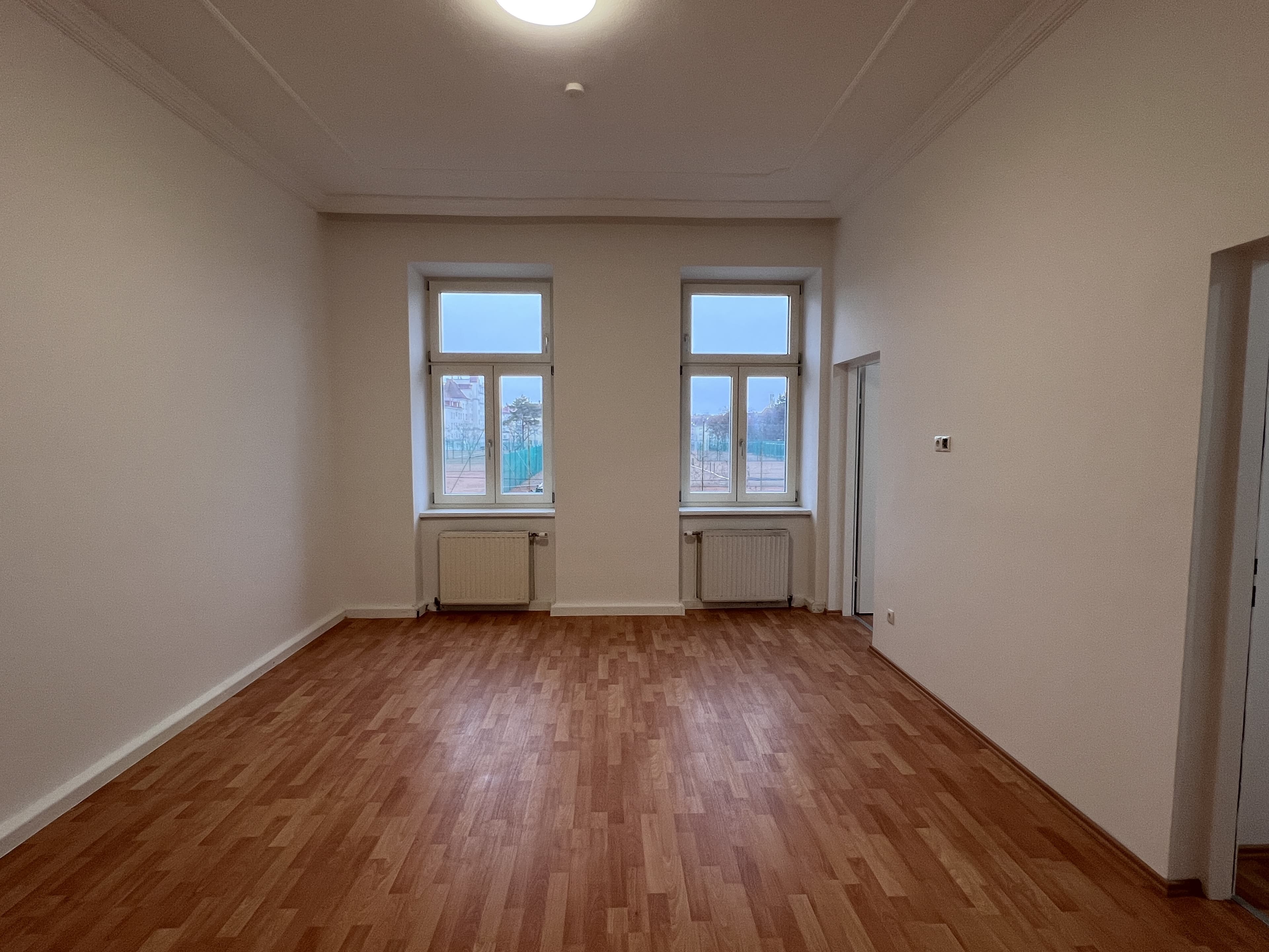 TOP RENOVATED 2-ROOM APARTMENT NEAR SONNWENDVIERTEL