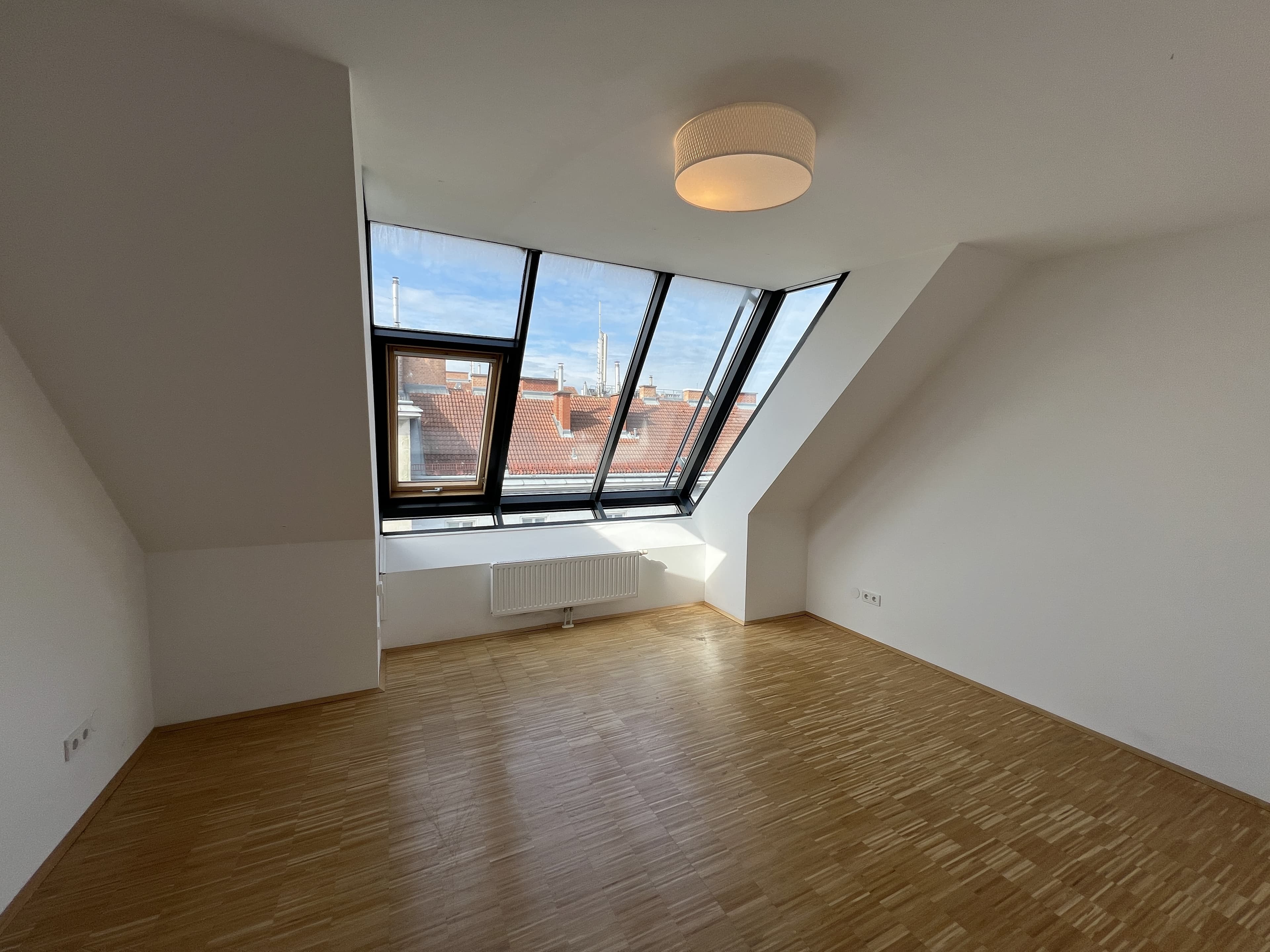 WOHNEN NAHE KARDINAL NAGL PLATZ