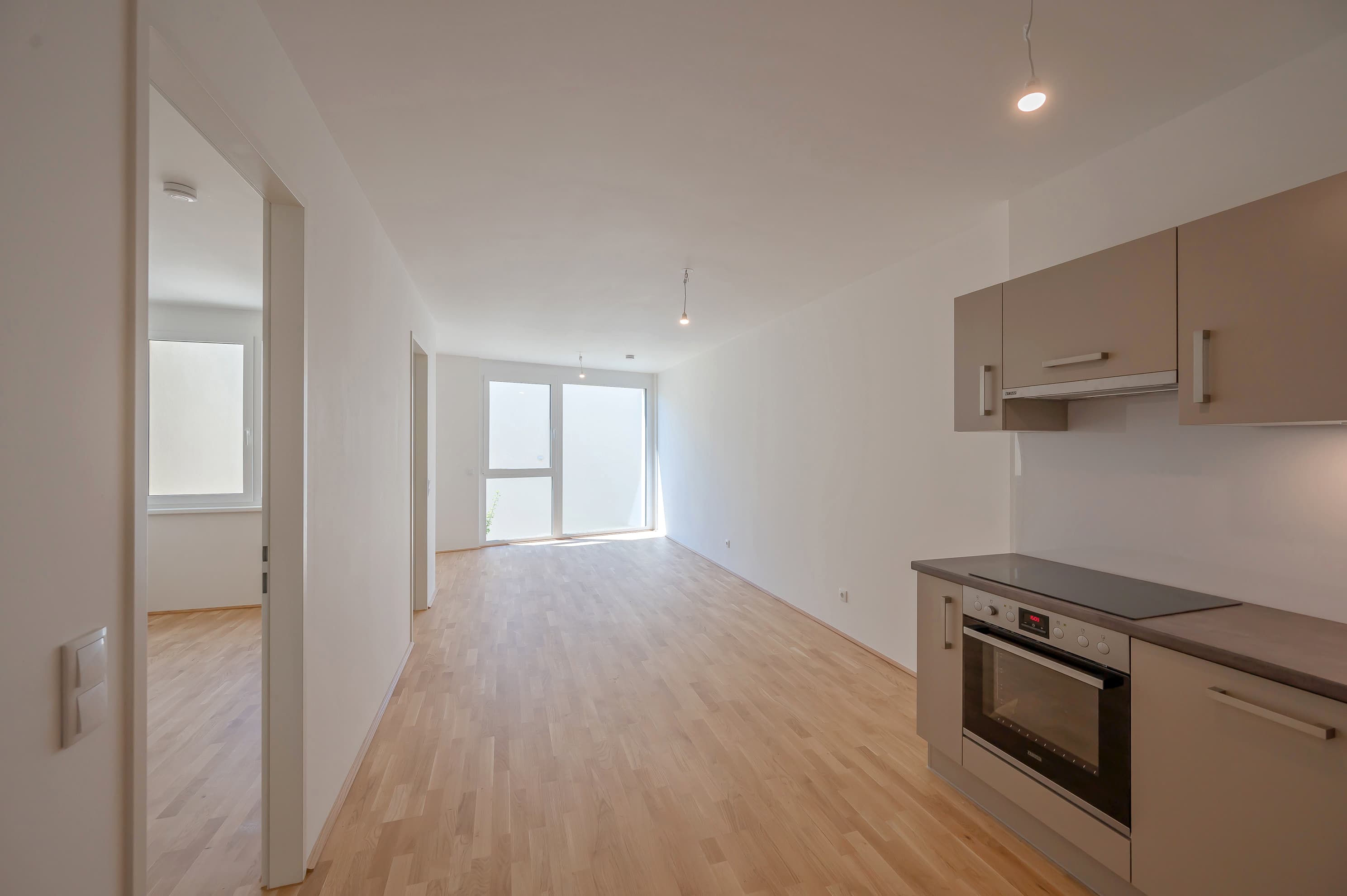 MODERNE 2 ZIMMER WOHNUNG IN OBERLAA!