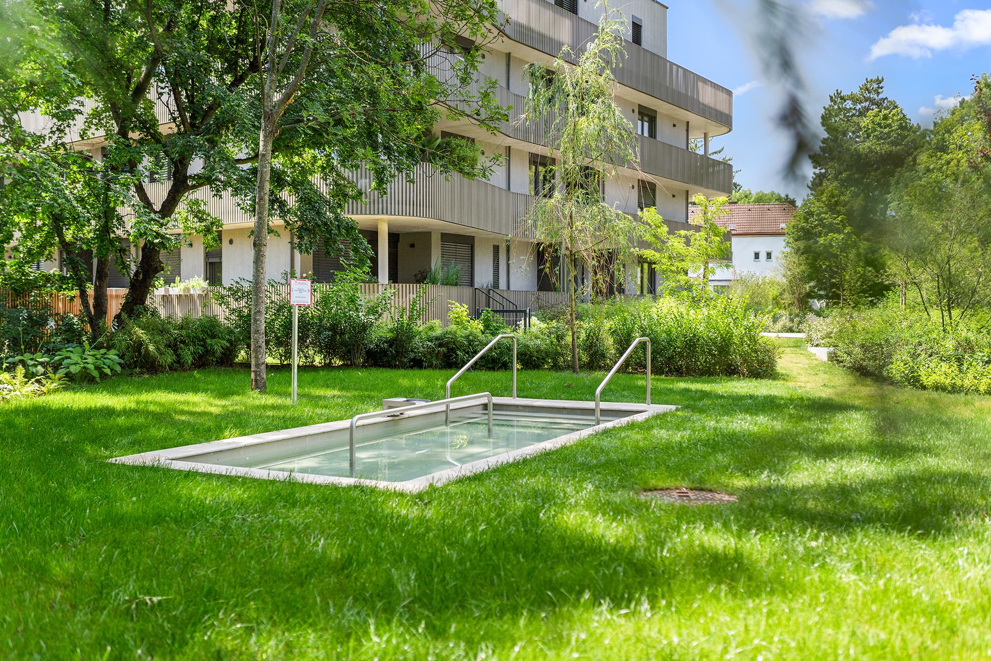 Floriette - Private Park Living - 3 Room Apartment with Spacious Balcony