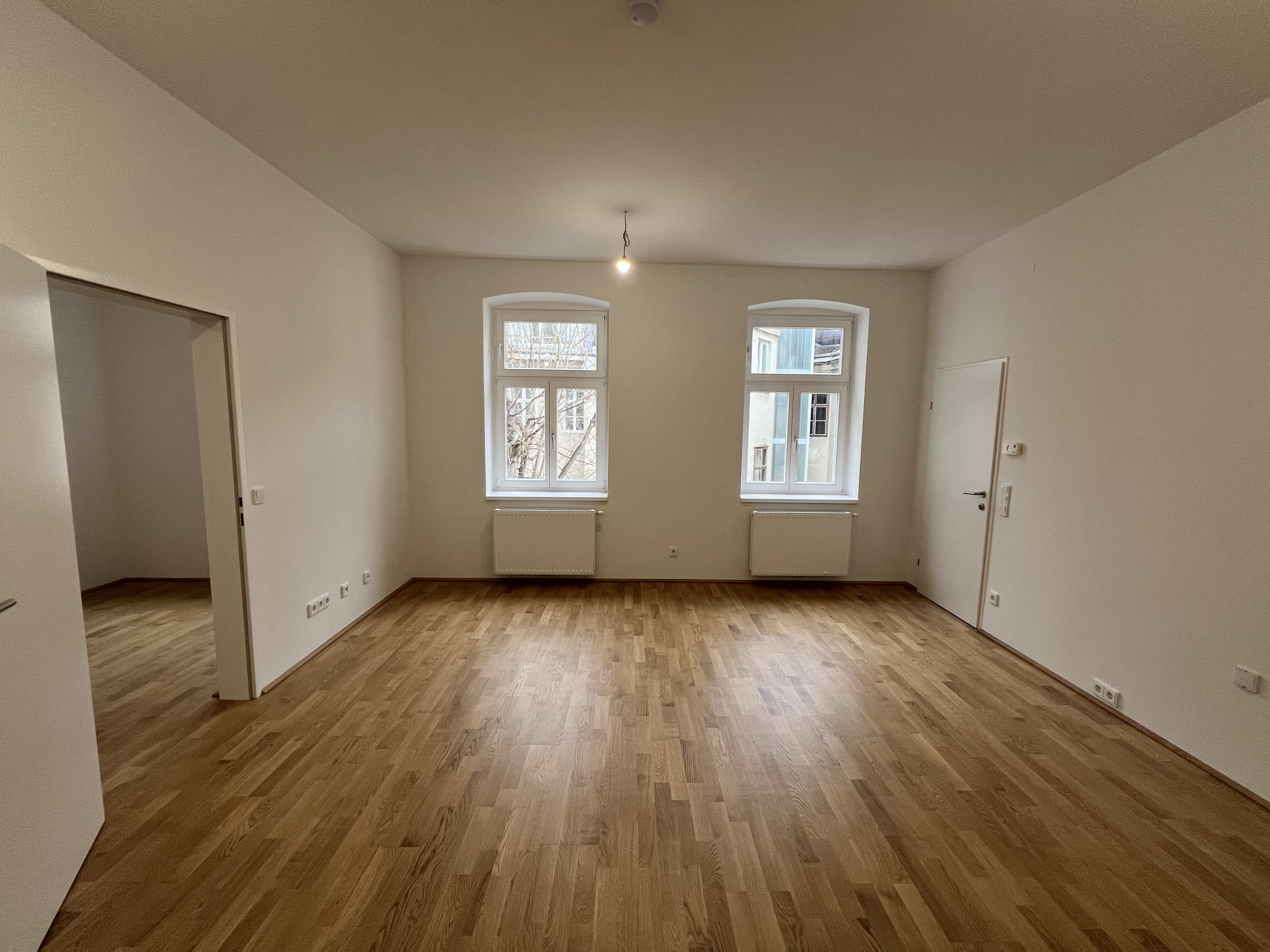 TOP 2 ZIMMER WOHNUNG MITTEN IM 9.