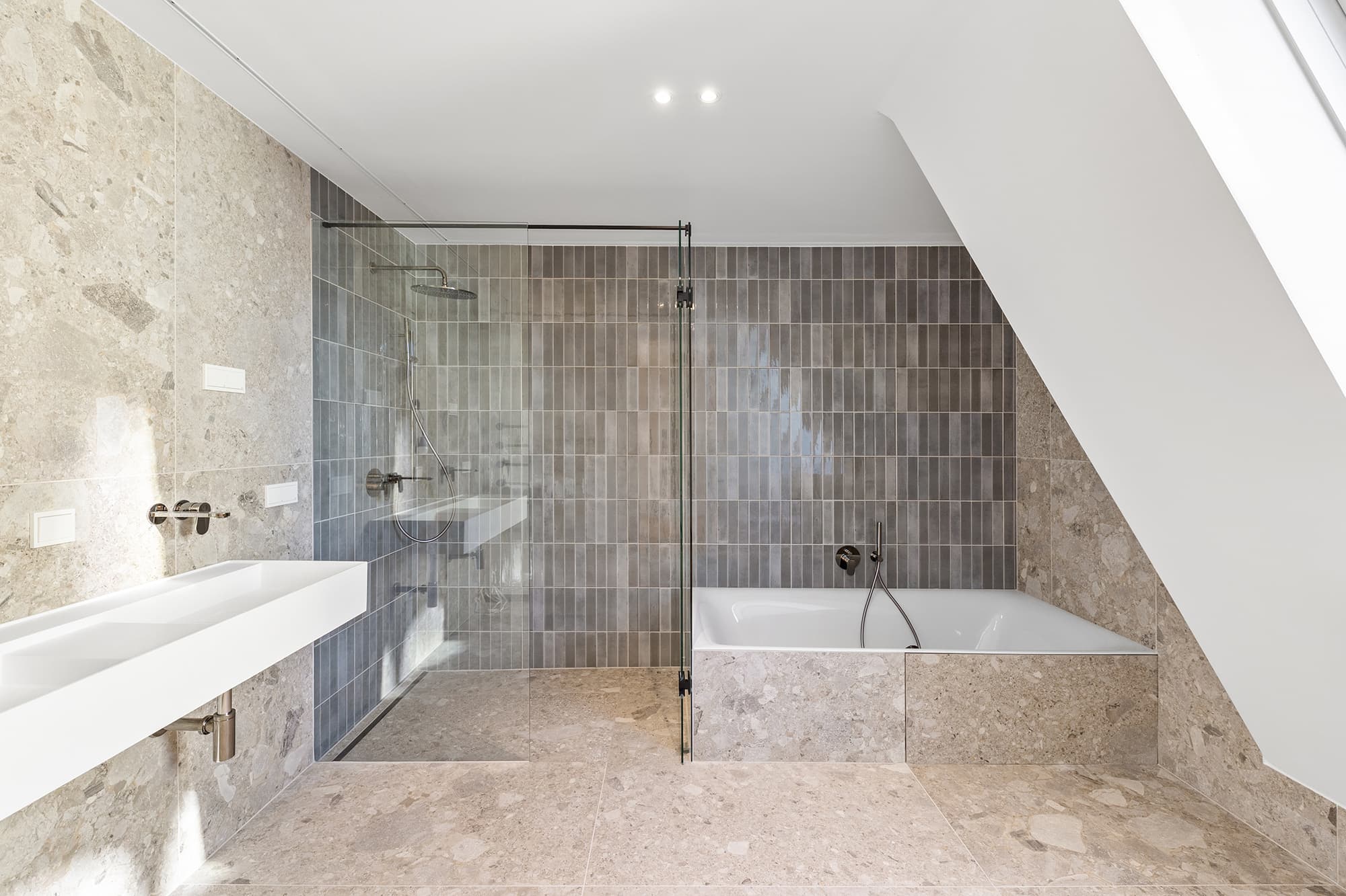 Lerchenfelderstraße Top 33 Badezimmer