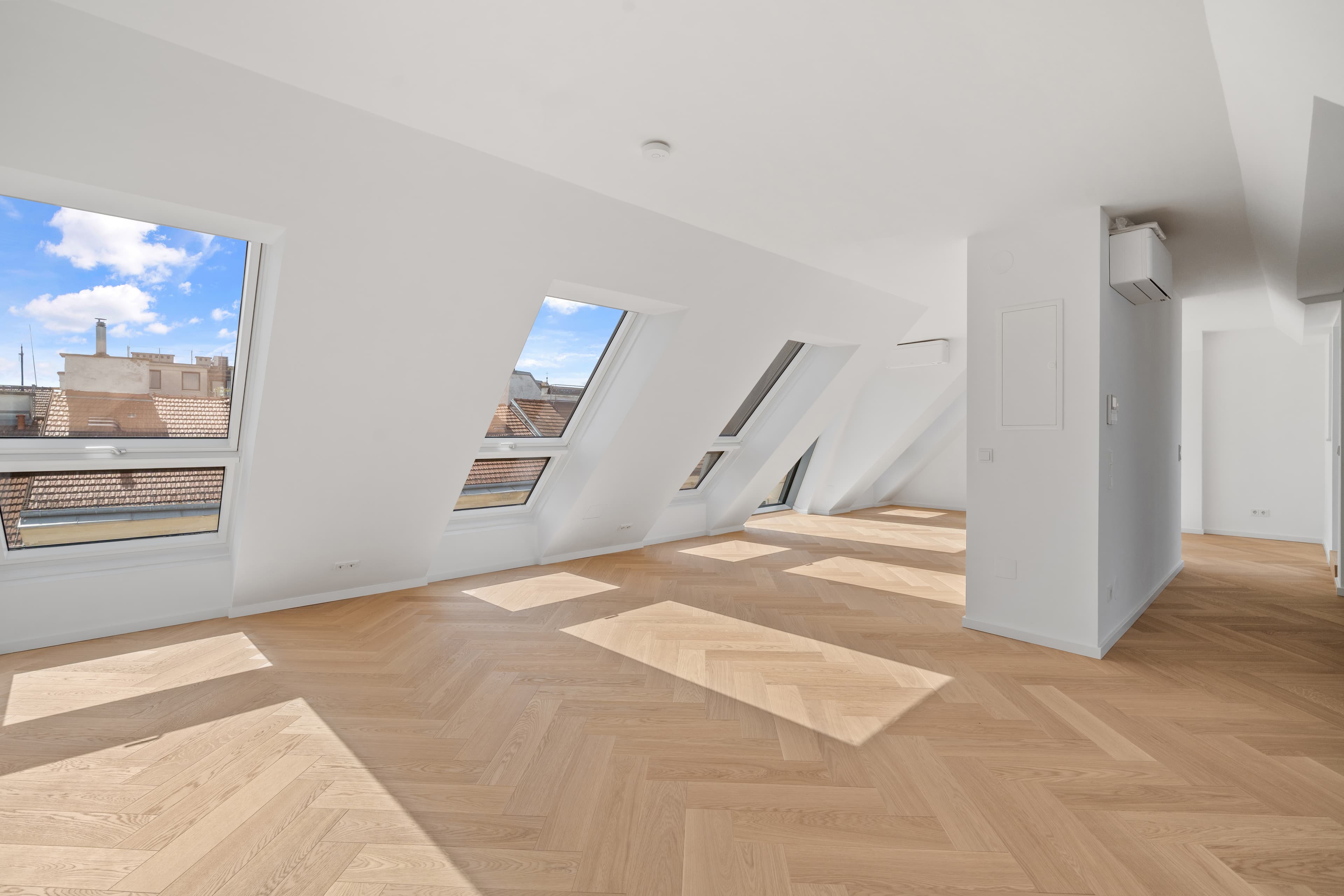 SODAHOUSE - SO lovely to be here SODAHOUSE - SO lovely to be here