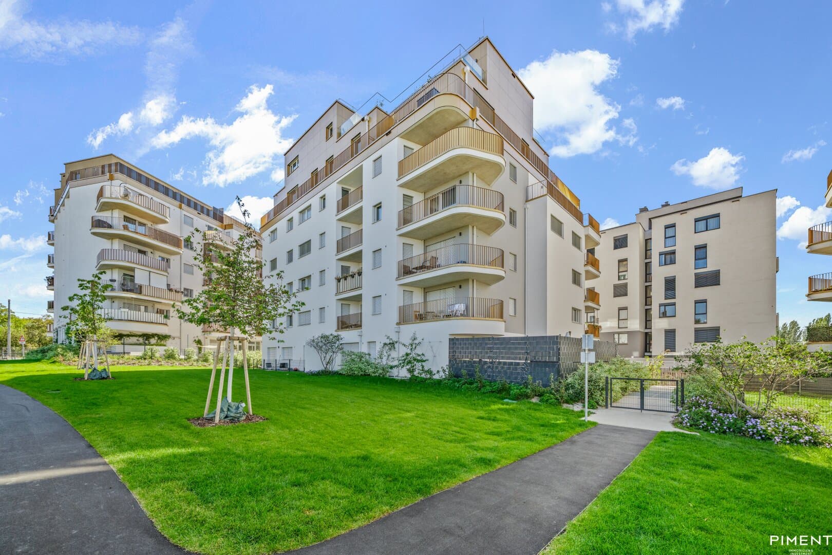 Provisionsfrei! 3 - Zimmer DG-Wohnung im Erstbezug mit großzügiger Terrasse Provisionsfrei! 3 - Zimmer DG-Wohnung im Erstbezug mit großzügiger Terrasse