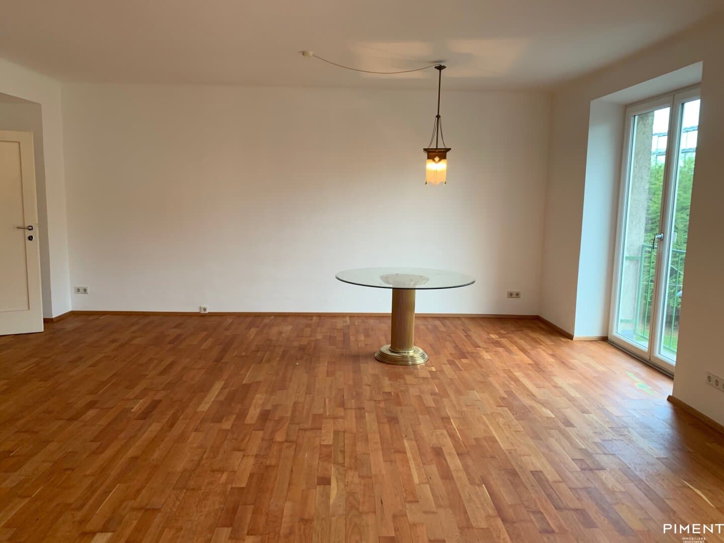 GROSSZÜGIGE 2-ZIMMER-WOHNUNG BEIM BELVEDEREGARTEN! GROSSZÜGIGE 2-ZIMMER-WOHNUNG BEIM BELVEDEREGARTEN!
