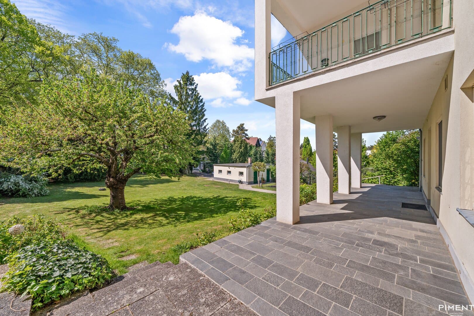 HAUS IN HIETZINGS BESTLAGE MIT TRAUMHAFTEM GARTEN! HAUS IN HIETZINGS BESTLAGE MIT TRAUMHAFTEM GARTEN!