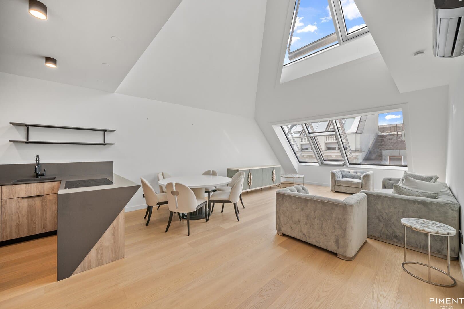 Exklusives Penthouse mit großzügiger Dachterrasse und Fernblick Exklusives Penthouse mit großzügiger Dachterrasse und Fernblick