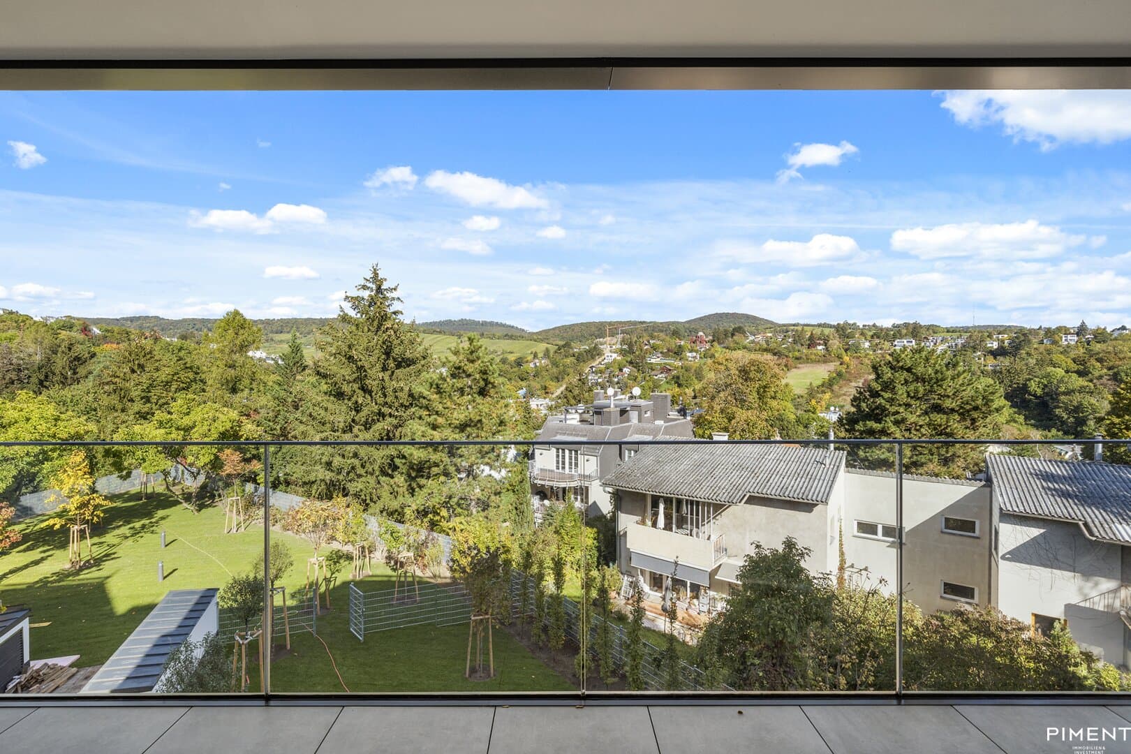 GLÄNZENDE AUSSICHTEN - Familienwohnung mit WEITBLICK GLÄNZENDE AUSSICHTEN - Familienwohnung mit WEITBLICK